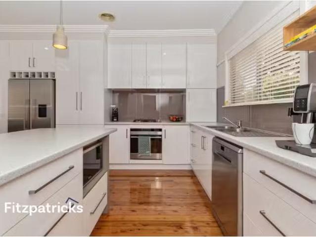 New 29 Kennedy Avenue, Kooringal House for rent Listed by Ren.
