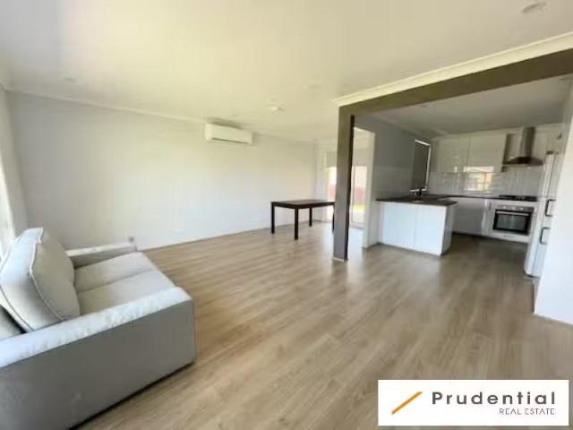 For Rent! 29 Tourmaline Street, EAGLE VALE House for rent Lis.