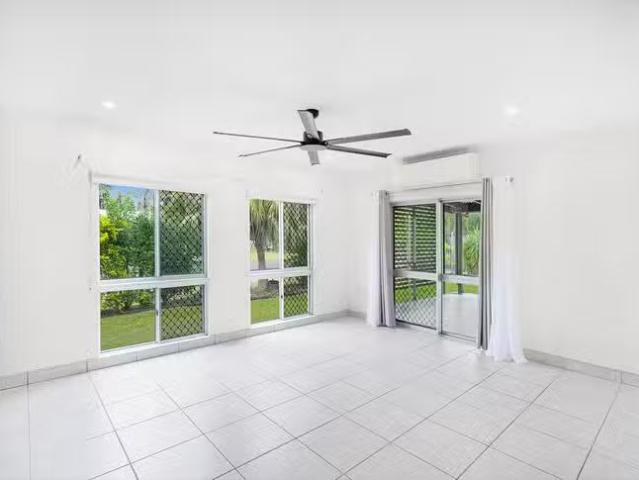 Unique 2 4 Yanchep Close, Kewarra Beach, QLD 4879