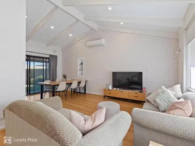 Cozy 2 Tongan Way, Happy Valley, SA 5159