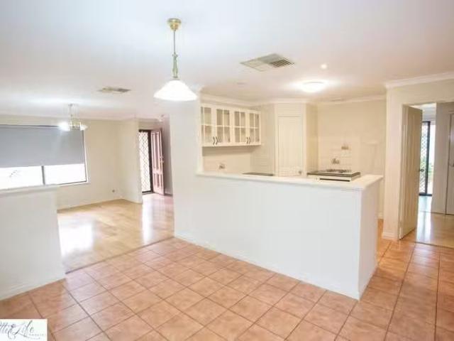 Rental! 2 Truscott Court, SOUTH KALGOORLIE, WA 6430 House fo.