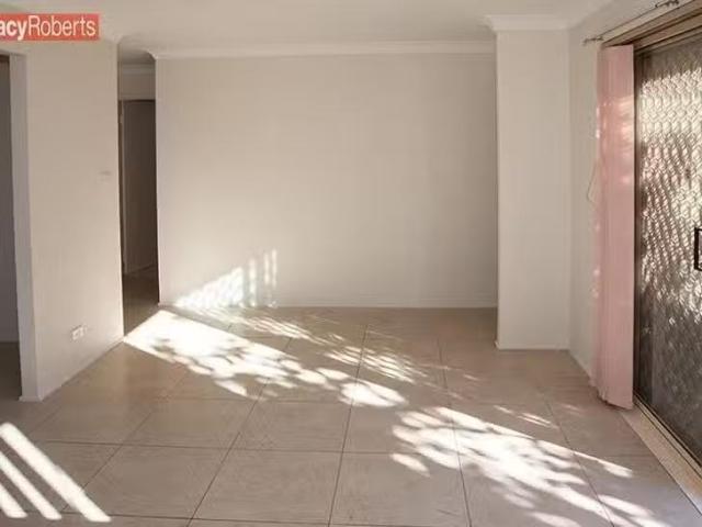 Deal! 2 Valerie Street, Pendle Hill, NSW 2145