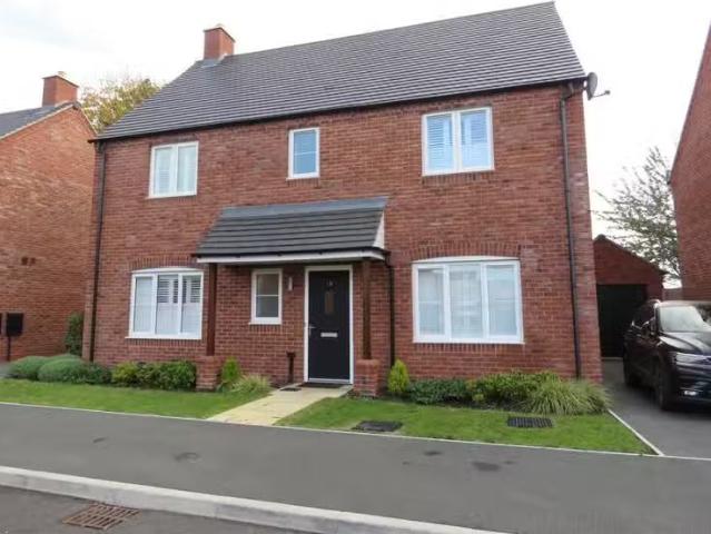 Unique 2 BA 4 bedroom detached house for rent in Sid Courtney.