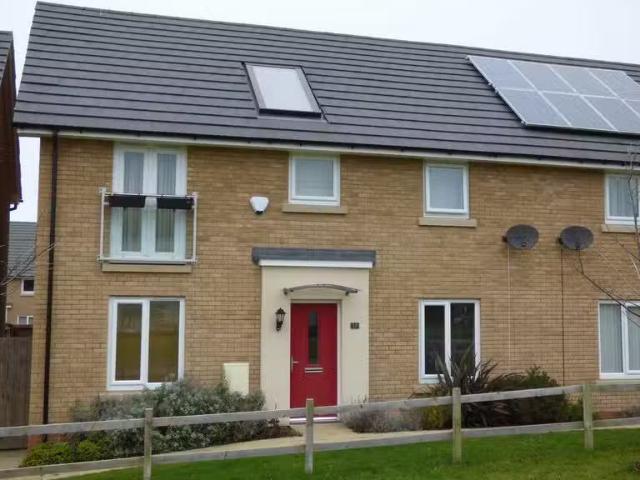 Charming 2 BA 4 bedroom semi detached house for rent in Carey.
