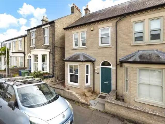 Cheap 2 BA 4 bedroom terraced house for rent in Herbert Street.