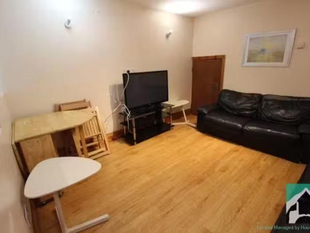 New 2 BA 7 bedroom terraced house for rent in Luton Road, Birm.