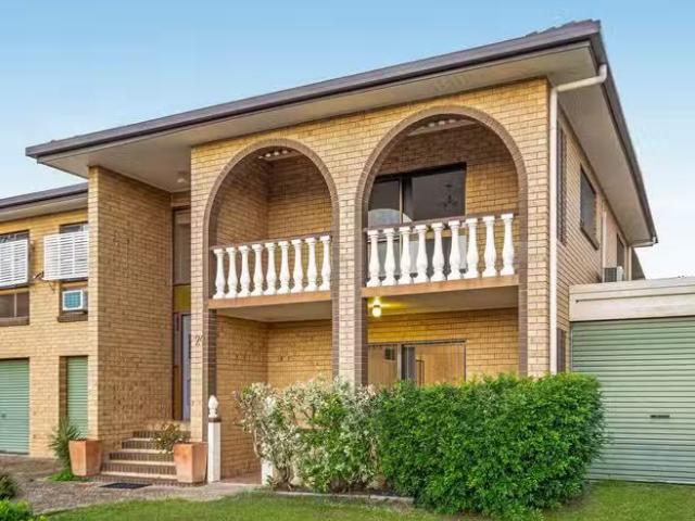 Rental! 2 BA 24 Bedivere Street, CARINDALE, QLD 4152 House f.