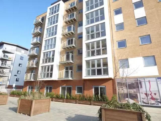 Just in! 2 BA 2 bedroom apartment for rent in Ship Wharf, Hyth.