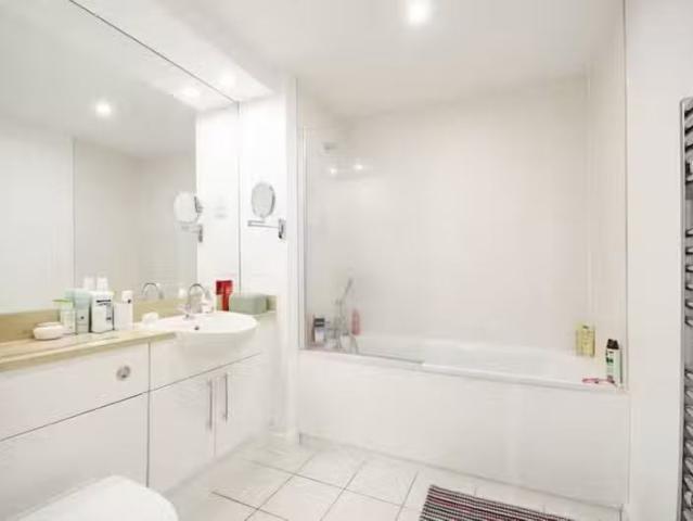 For Rent! 2 BA 2 bedroom flat for rent in Dalston Square, Hack.