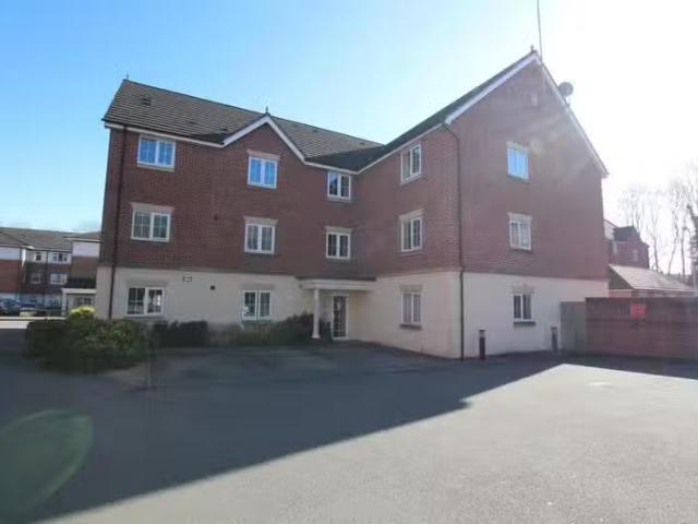 Nice 2 BA 2 bedroom flat for rent in Marle Close, Pentwyn, Car.