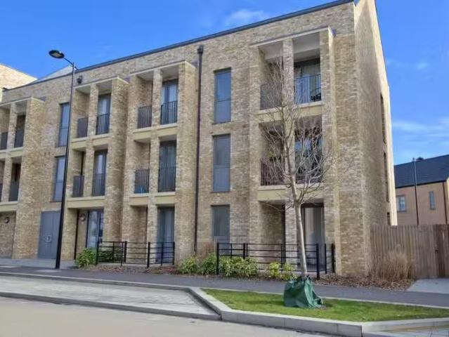For Rent! 2 BA 2 bedroom flat for rent in Osprey Drive, Trumpi.