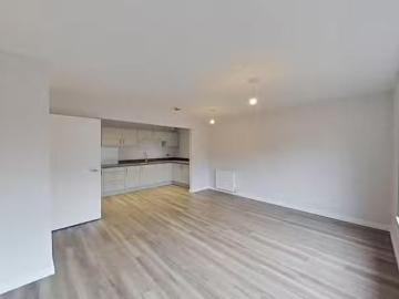 Deal! 2 BA 3 bedroom flat for rent in Meadow Place Road, Edinb.