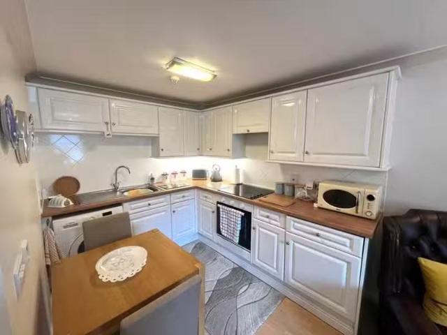 Charming 2 bedroom apartment for rent in 5 Belle Isle Road, Ha.