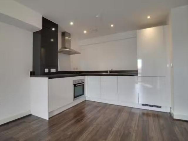 For Rent! 2 bedroom apartment for rent in The Drapery, Fabrick.