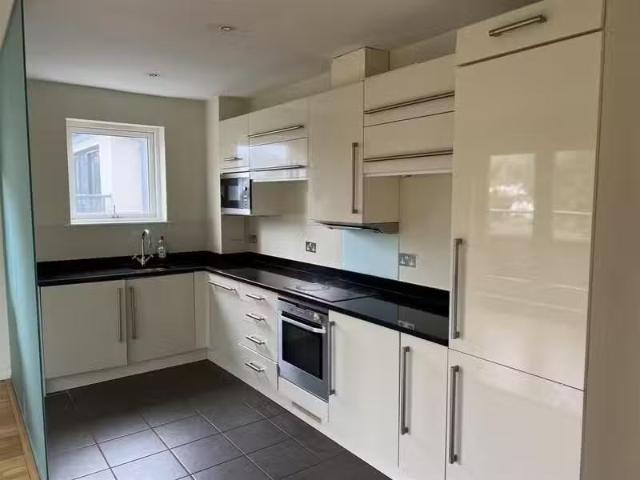Rental! 2 bedroom apartment for rent in Valley Road, Kenley, CR8