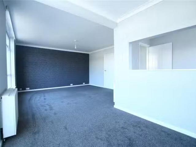 Cheap 2 bedroom apartment for rent in Walliscote Road, Weston.