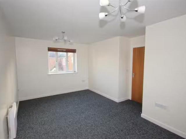 For Rent! 2 bedroom apartment for rent in Peter Taylor Avenue.