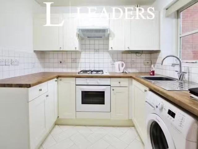 Cozy 2 bedroom end of terrace house for rent in Challinor, Har.