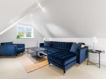 Rental! 2 bedroom penthouse for rent in Highbury House, 2 High.
