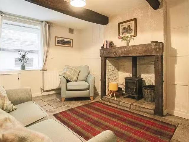 Charming 2 bedroom terraced house for rent in Post Office Stre.