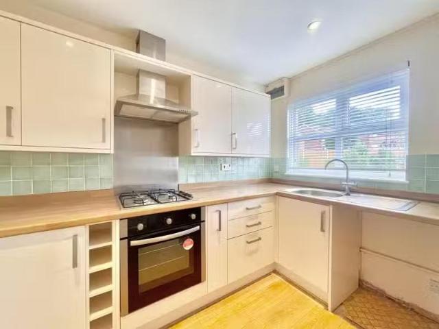 Unique 2 bedroom terraced house for rent in Tidbury Close, Red.