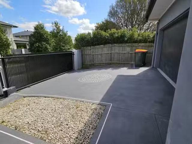 Charming 2 Bottlebrush Street, Rochedale QLD 4123