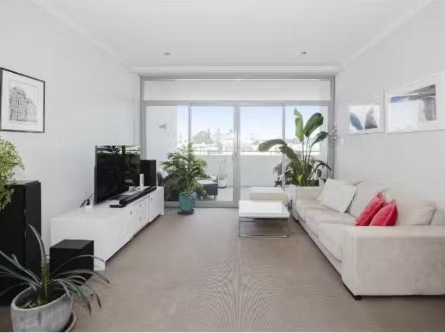 Cheap 2 BR 4/1303 Hay Street, WEST PERTH Apartment for rent L.