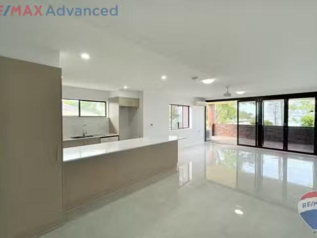 Nice 2 BR 41/97 Sylvan Beach Esplanade, Bellara, QLD 4507