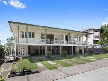 Charming 2 BR 4/24 26 Qualtrough Street, WOOLLOONGABBA, QLD 41.
