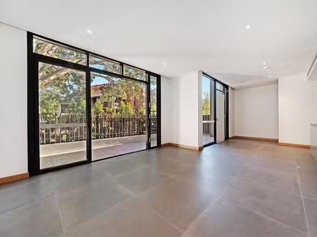 For Rent! 2 BR 4/24 28 Gordon Street, Paddington, NSW 2021