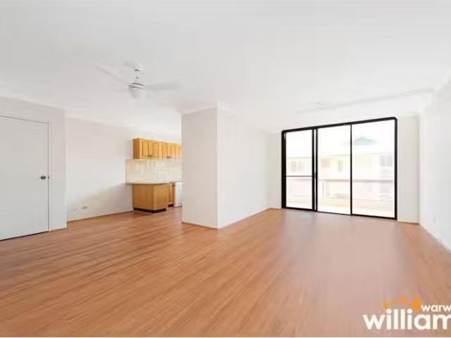 Nice 2 BR 4/24 Wrights Roads, Drummoyne Apartment for rent Li.