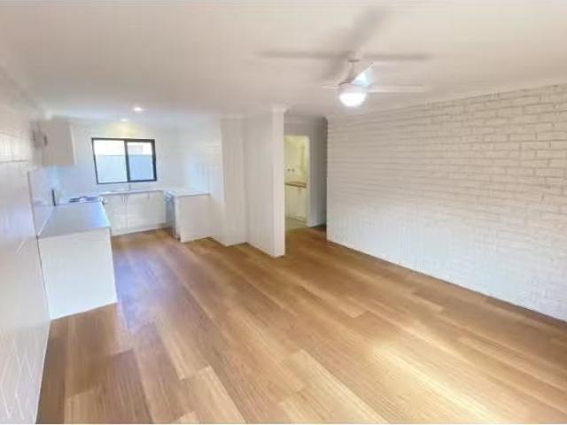 Nice 2 BR 4/256A Brisbane Street, Dubbo Apartment for rent Li.