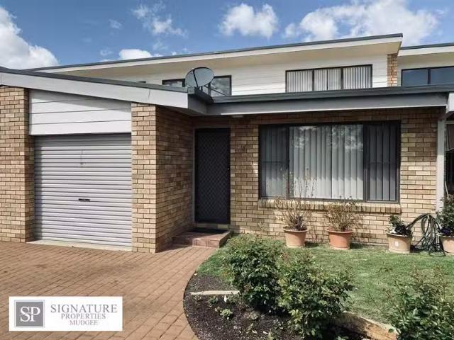 Rental! 2 BR 4/32 Robertson Street, Mudgee Apartment for rent.