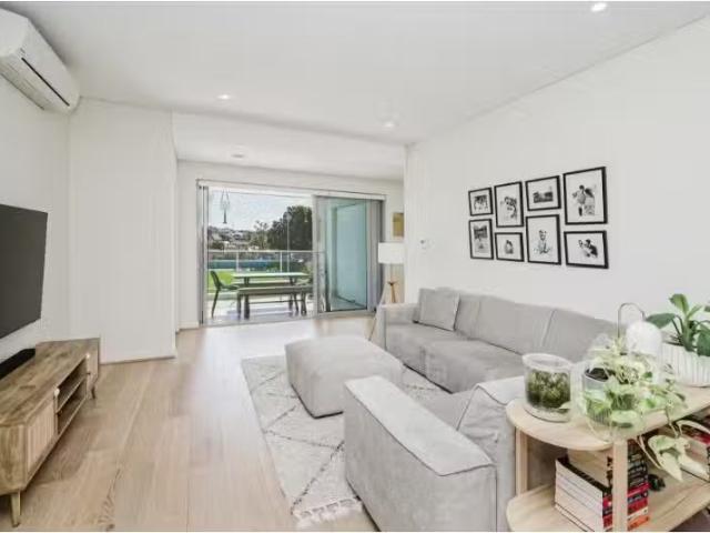 Deal! 2 BR 4/34 Cowle Street, WEST PERTH Apartment for rent L.