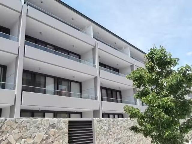 Nice 2 BR 50/21 Dawes Street, Kingston Apartment for rent Lis.