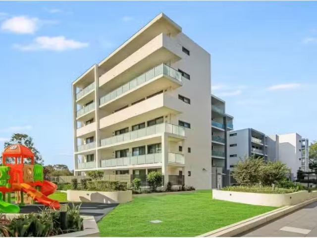 Nice 2 BR 502/31B Garfield Street, Wentworthville Apartment fo.