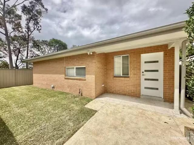 Nice 2 BR 54A Mackillop Crescent, St Helens Park House for ren.