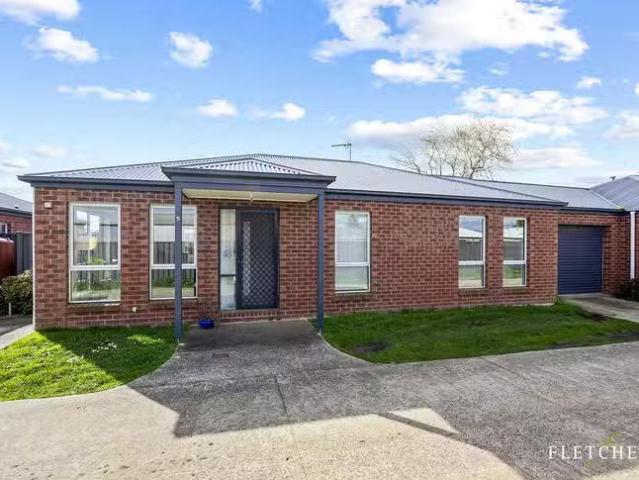 Rental! 2 BR 5/91 Grant Street, Sebastopol, VIC 3356
