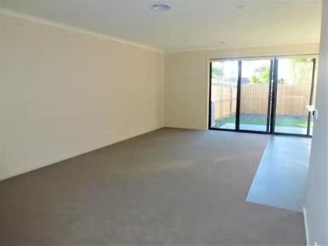 Unique 2 BR 6/1 3 Coppin Place, Weetangera, ACT 2614