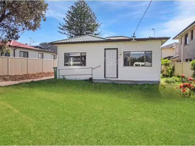 Just in! 2 BR 61 Eloora Road, LONG JETTY House for rent Liste.