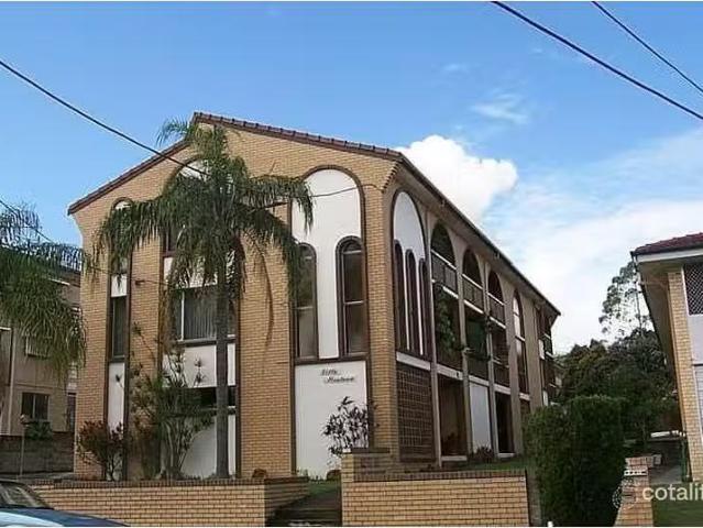 Cozy 2 BR 6/32 Mansfield Street, Coorparoo Apartment for rent.