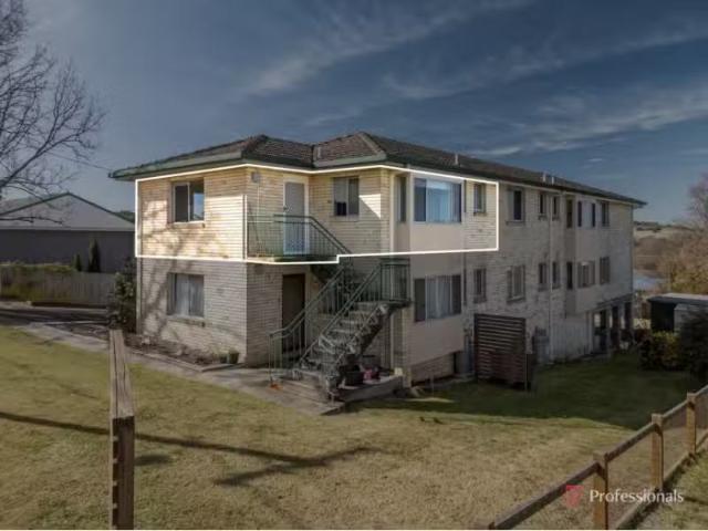 Unique 2 BR 6/57 Faulkner Street, Armidale Apartment for rent.