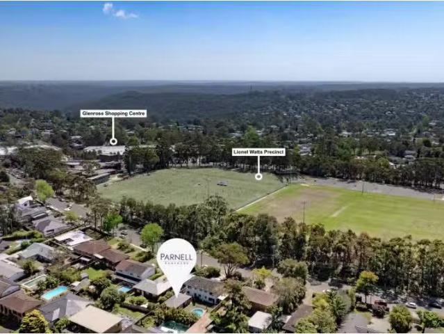 Unique 2 BR 65a Blackbutts Road, Frenchs Forest House for rent.