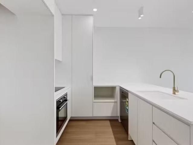 Nice 2 BR 709/3 Mc Conaghy Street, MITCHELTON, QLD 4053 Apar.