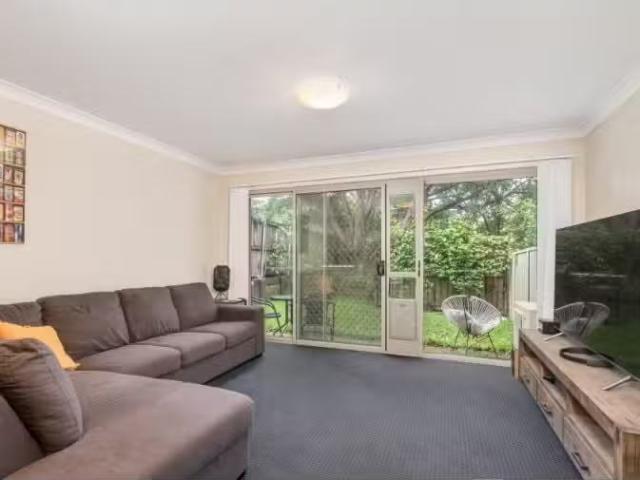 Unique 2 BR 7/24 Crebert Street, Mayfield Apartment for rent.