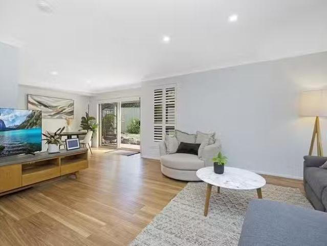 Cheap 2 BR 7/33 35 Keren Avenue, Berkeley Vale, NSW 2261