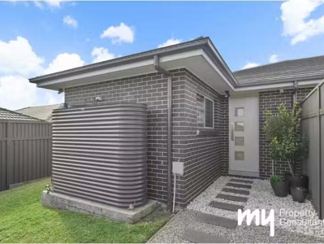 Cheap 2 BR 7B Thiele Street, Spring Farm Apartment for rent L.