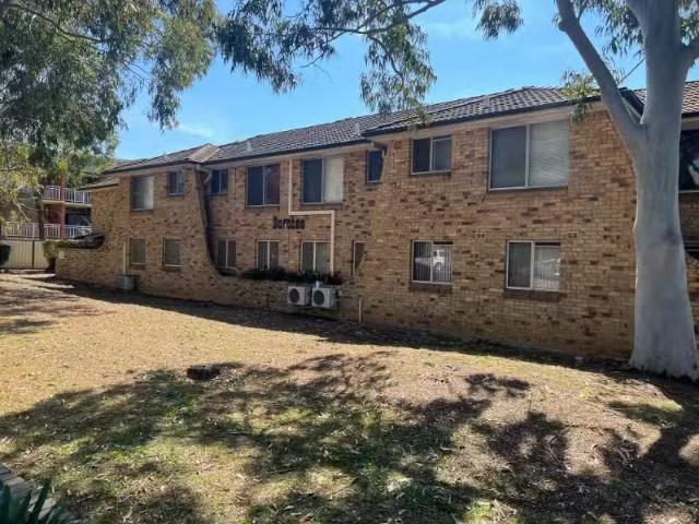 For Rent! 2 BR 8/17 21 Paton Street, Merrylands Apartment for.