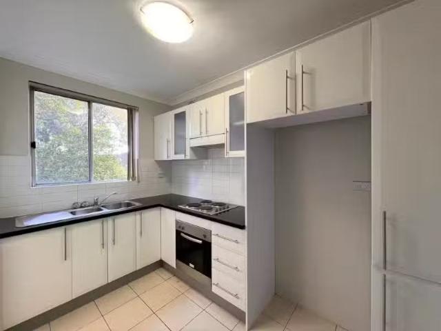 Cheap 2 BR 8/48 50 Manchester Street, Merrylands Apartment for.
