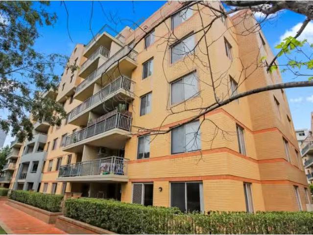 Cheap 2 BR 88/18 Sorrell Street, North Parramatta Apartment fo.